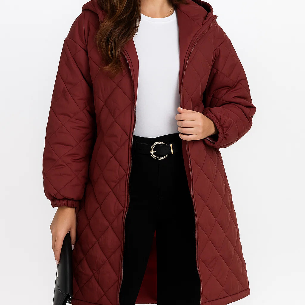 Pikowany płaszcz damski z kapturem – elegancki i ciepły na jesień i zimę