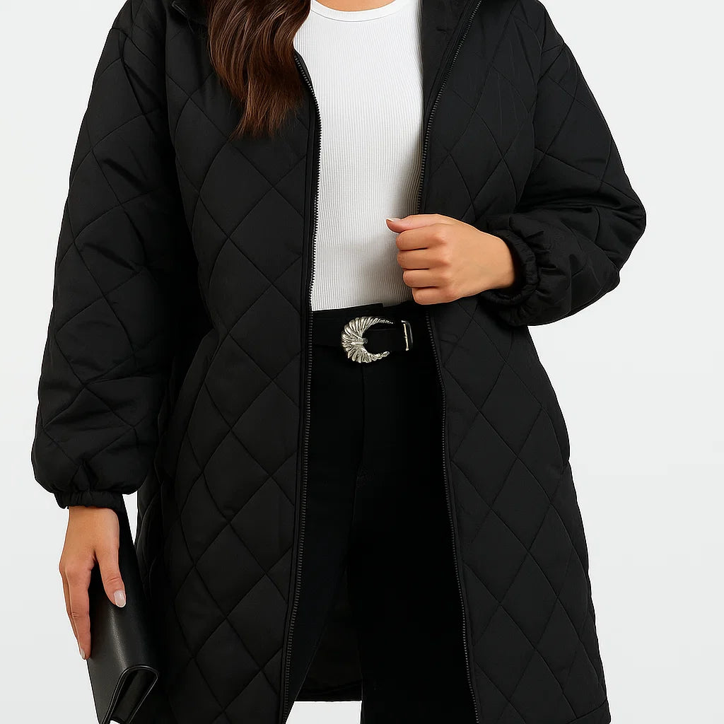 Pikowany płaszcz damski z kapturem – elegancki i ciepły na jesień i zimę