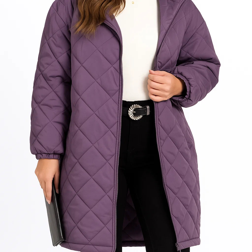 Pikowany płaszcz damski z kapturem – elegancki i ciepły na jesień i zimę